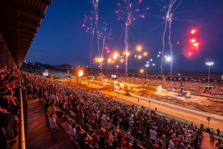 Jett Lawrence logra su tercer Campeonato Mundial de 450SMX Jo Shimoda en la categoría Campeón  Mundial de 250SMX.